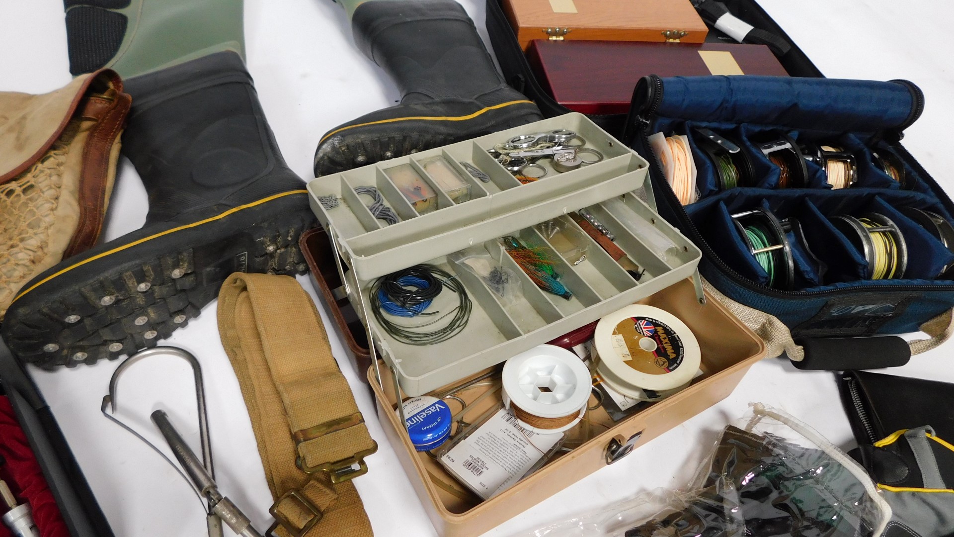 A group of fishing tackle, landing net, fly ties, part rods, fishing boxes, a pair of waders, - Image 3 of 5