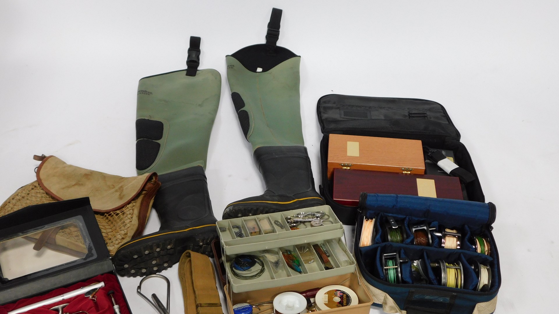 A group of fishing tackle, landing net, fly ties, part rods, fishing boxes, a pair of waders, - Image 2 of 5
