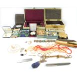 Costume jewellery and effects, amber set silver necklace, faux pearl necklace, brush, pens,