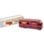 A Dinky Toys horsebox no. 981. (boxed)