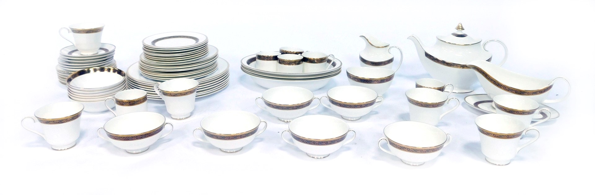 A Royal Doulton Harlow pattern part tea and dinner service, comprising teapot, gravy boat and