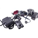 Various cameras, a Minolta X700 with 28mm 1:2.5 lens no. 2271134, 9cm high in outer case and another