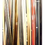 A selection of Polcore and other picture framing frame lengths and sections, various designs. (a qua