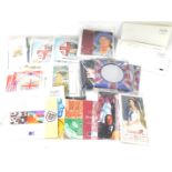 A group of coin presentation packs, to include 70th Birthday commemorative crown, Golden Wedding 199