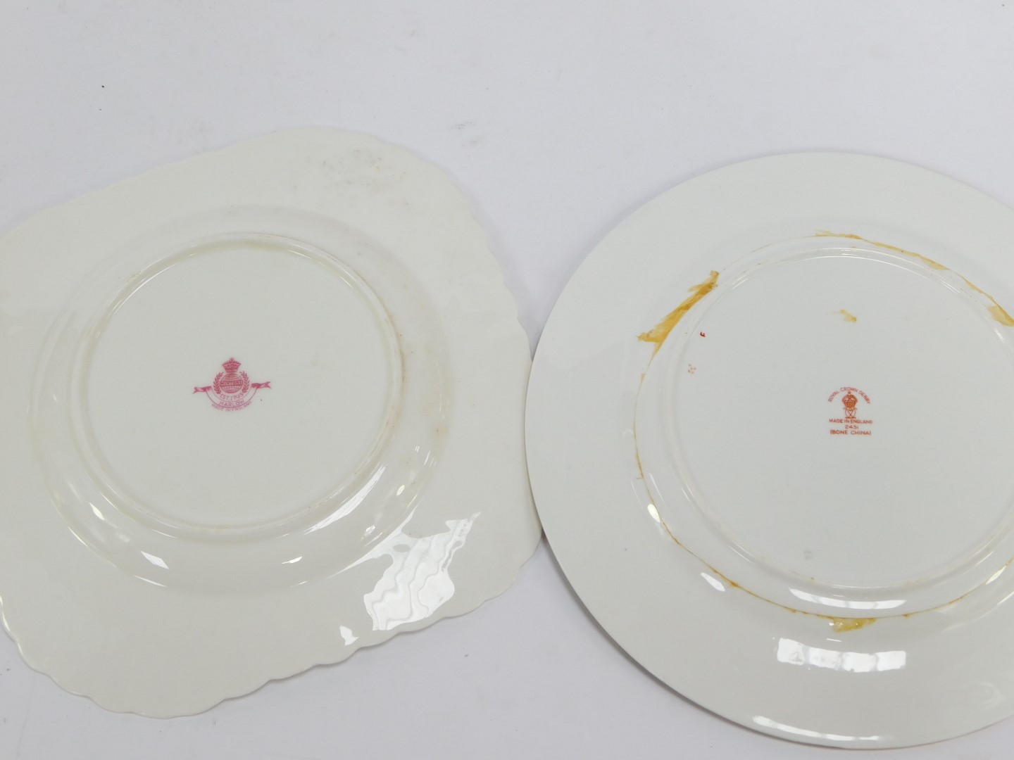 A Royal Crown Derby Imari pattern cabinet plate, 23cm diameter, (AF), and a Minton Marlow pattern ca - Image 2 of 2