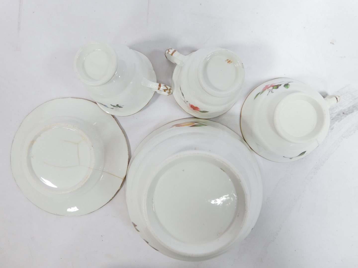 A 19thC porcelain part tea and dinner service, comprising cups and saucers, two serving tureens, din - Image 3 of 3