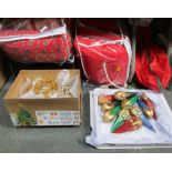 Christmas cushions, tree decorations, ornaments, throws and cushions, etc. (a quantity)