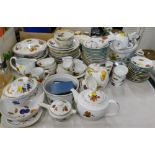 A comprehensive Royal Worcester Evesham pattern part dinner service, to include open vegetable turee