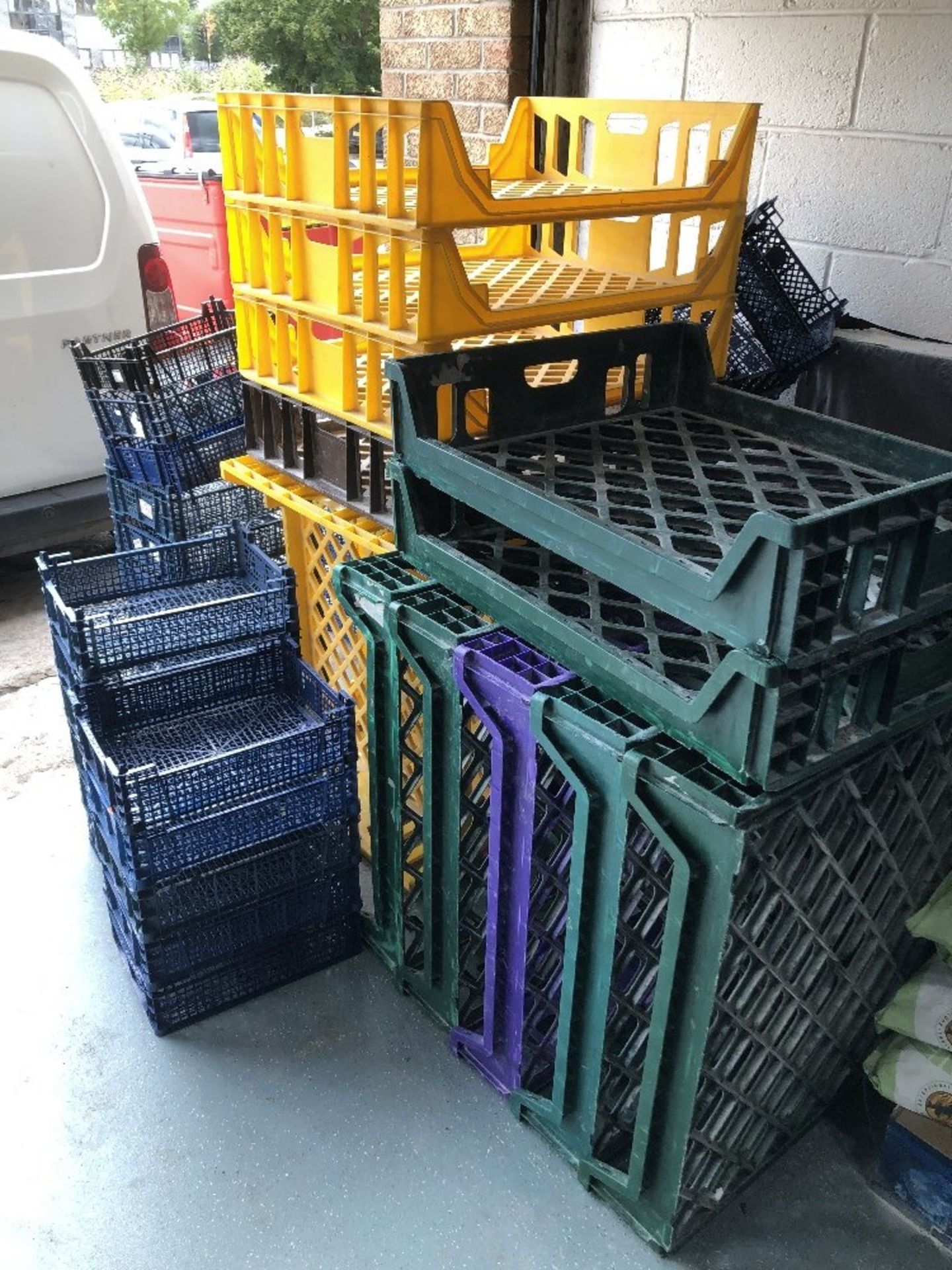 A quantity of bread crates. (20+) NB. VAT is payable on this lot at 20%. To be sold upon instruction - Image 2 of 2