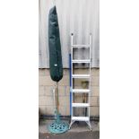 Various garden related effects, to include a garden parasol and base, step ladder, garden tools, etc