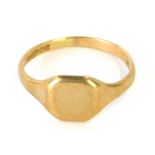 A 9ct gold signet ring, with octagonal panel, size O 1/2, 2g.