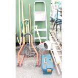 Garden tools, shears, rake, spades, trolley, tool box, wooden stepladders, watering can, etc. (a qua