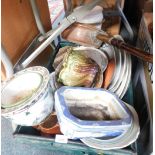 Household ceramics and effects, copper warming pan, planter, dinner plates, etc. (1 box and a quanti