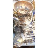 Silver plated wares, comprising rose bowl, cruet set, toast rack, cruet bottle stand, etc. (a quanti