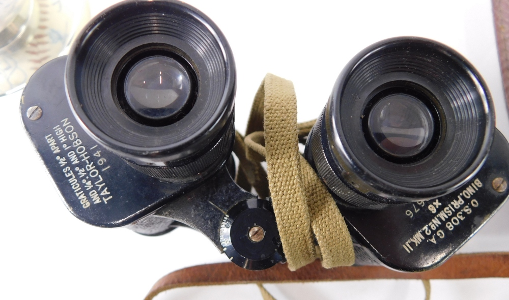 Various binoculars, signed Toronto Baseball, camera lenses, Russian box, 15cm wide. (a quantity) - Bild 5 aus 6