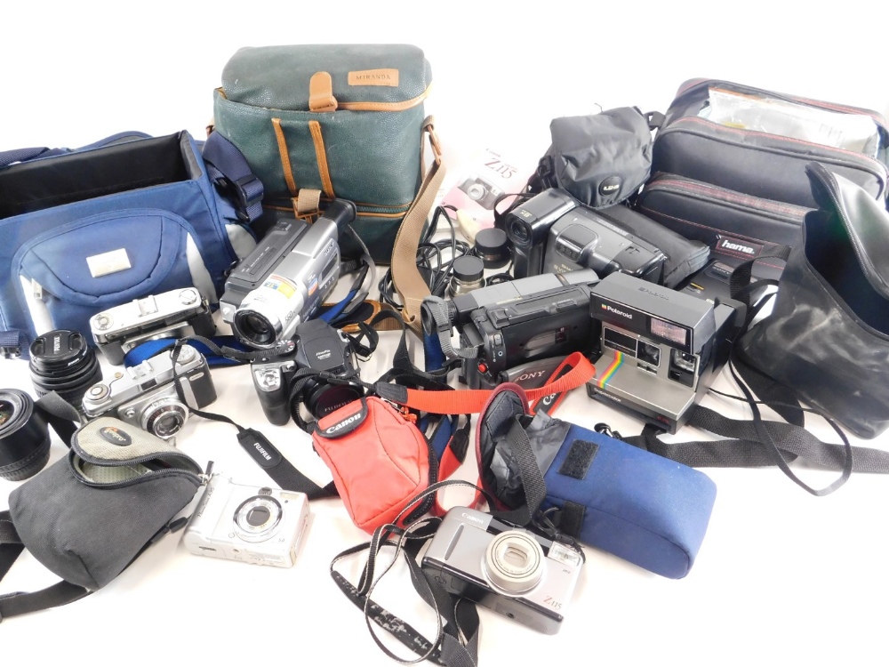 Various cameras and associated equipment, cased, Logik case containing Ilford Sportsman camera with