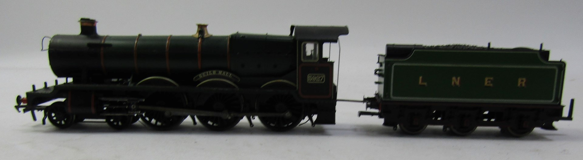 A Bachmann Branchline OO gauge Guildhall locomotive and tender, BR class DCC fitted, 4-6-0, 5927. - Bild 4 aus 5