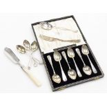 A group of small silver, to include a set of six George VI silver Old English pattern teaspoons, Bir