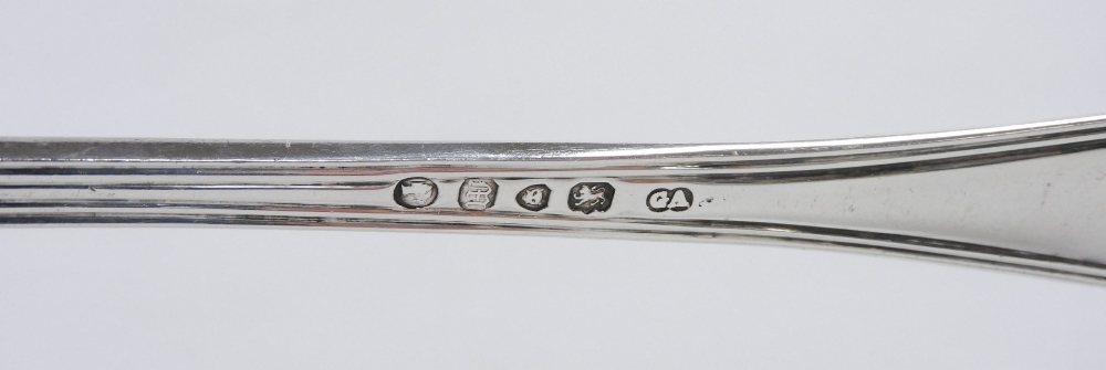 A Victorian silver Old English pattern serving fork, with four prongs and vacant shield shaped secti - Bild 2 aus 2