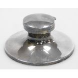 An Edward VII silver capstan inkwell, of loaded plain form, Birmingham 1909, 12.5cm diameter.