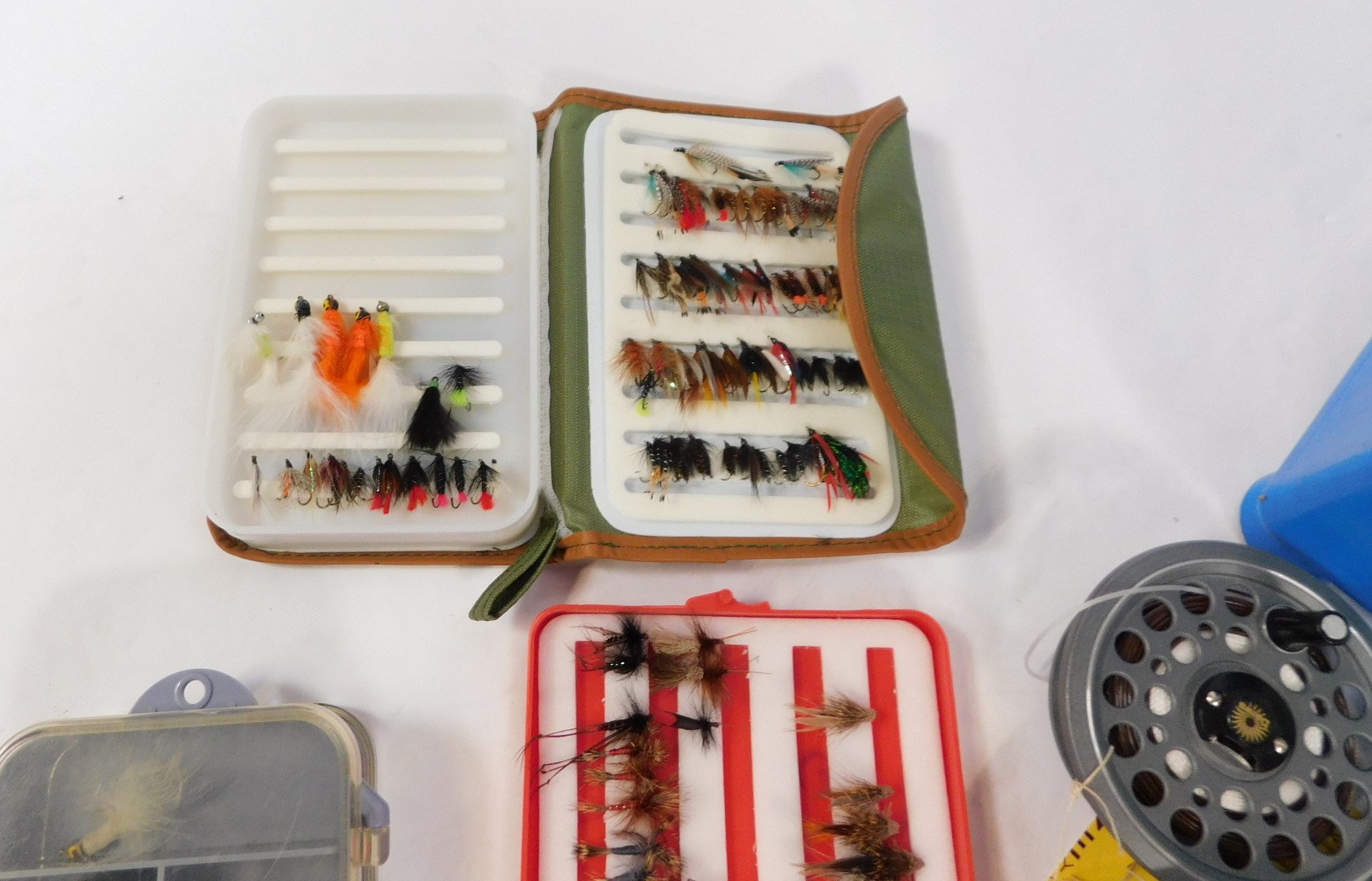 Fishing reels, flies and equipment, a Shakespeare fishing box, Garcia Mitchell 710 automatic fly ree - Bild 6 aus 6