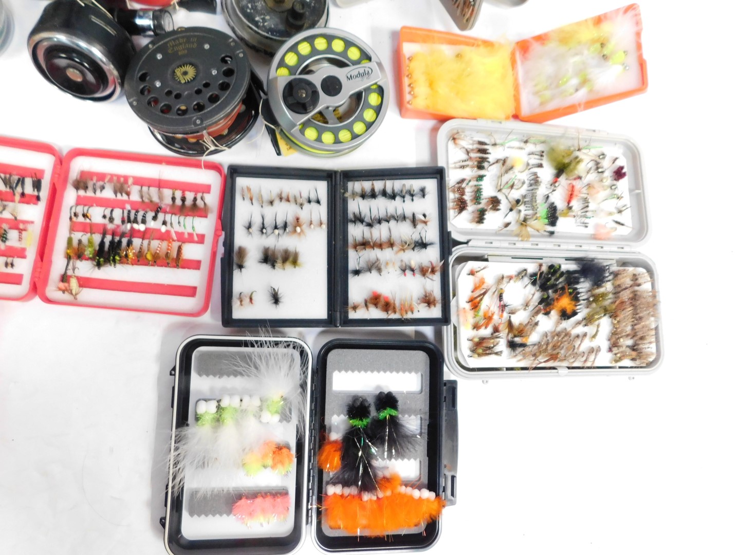 Fishing reels, flies and equipment, a Shakespeare fishing box, Garcia Mitchell 710 automatic fly ree - Bild 4 aus 6