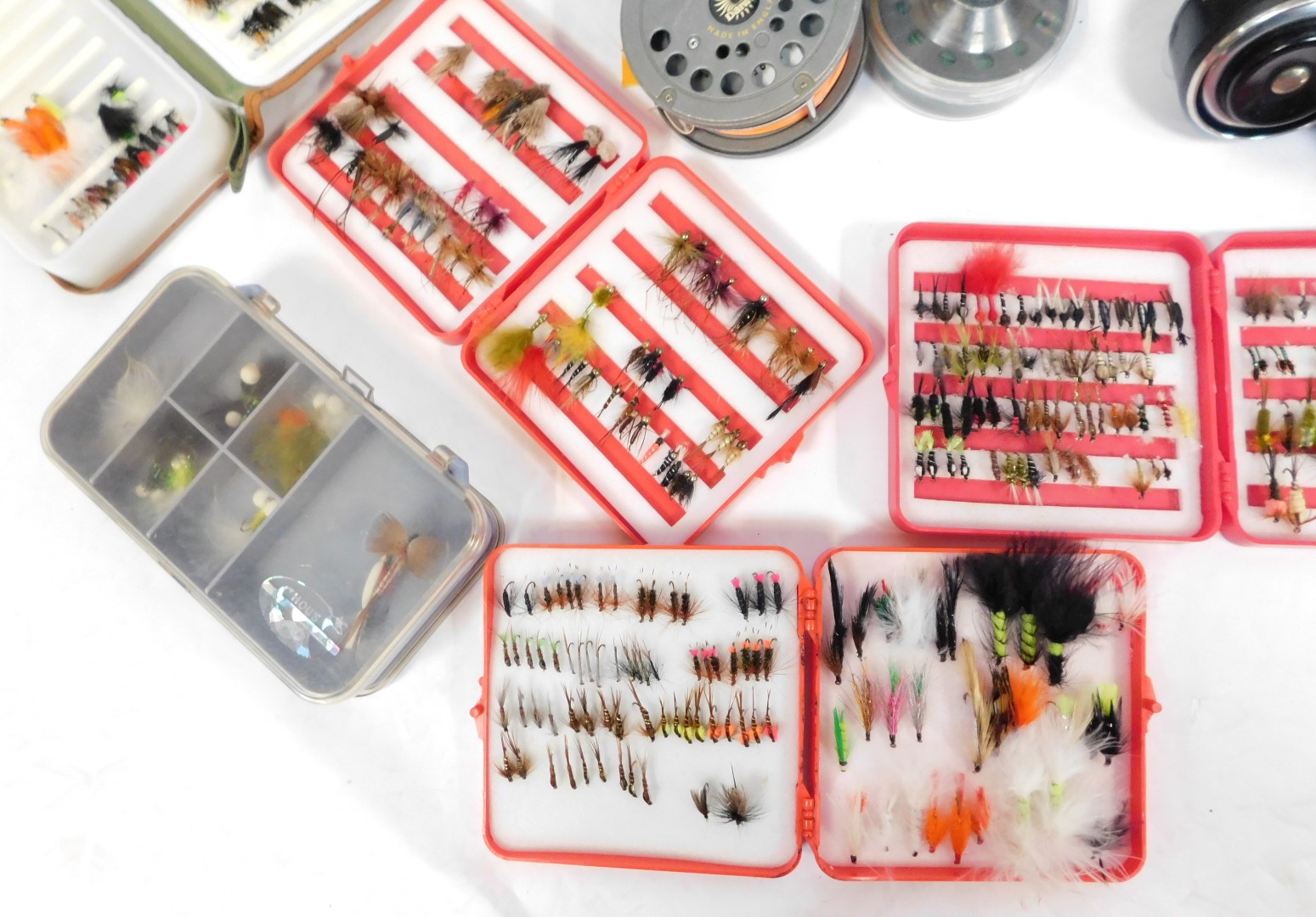 Fishing reels, flies and equipment, a Shakespeare fishing box, Garcia Mitchell 710 automatic fly ree - Bild 5 aus 6