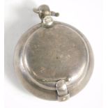 An Edward VII silver sovereign case, spring loaded with articulated lid, engine turned inner section