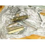 Various penknives, folding knives, fruit knives etc. (a quantity)