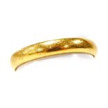 A 22ct gold wedding band, size T, 4.5g.
