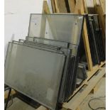 Various sized heat seal trade windows and frames. VAT is also payable on the hammer price of this lo