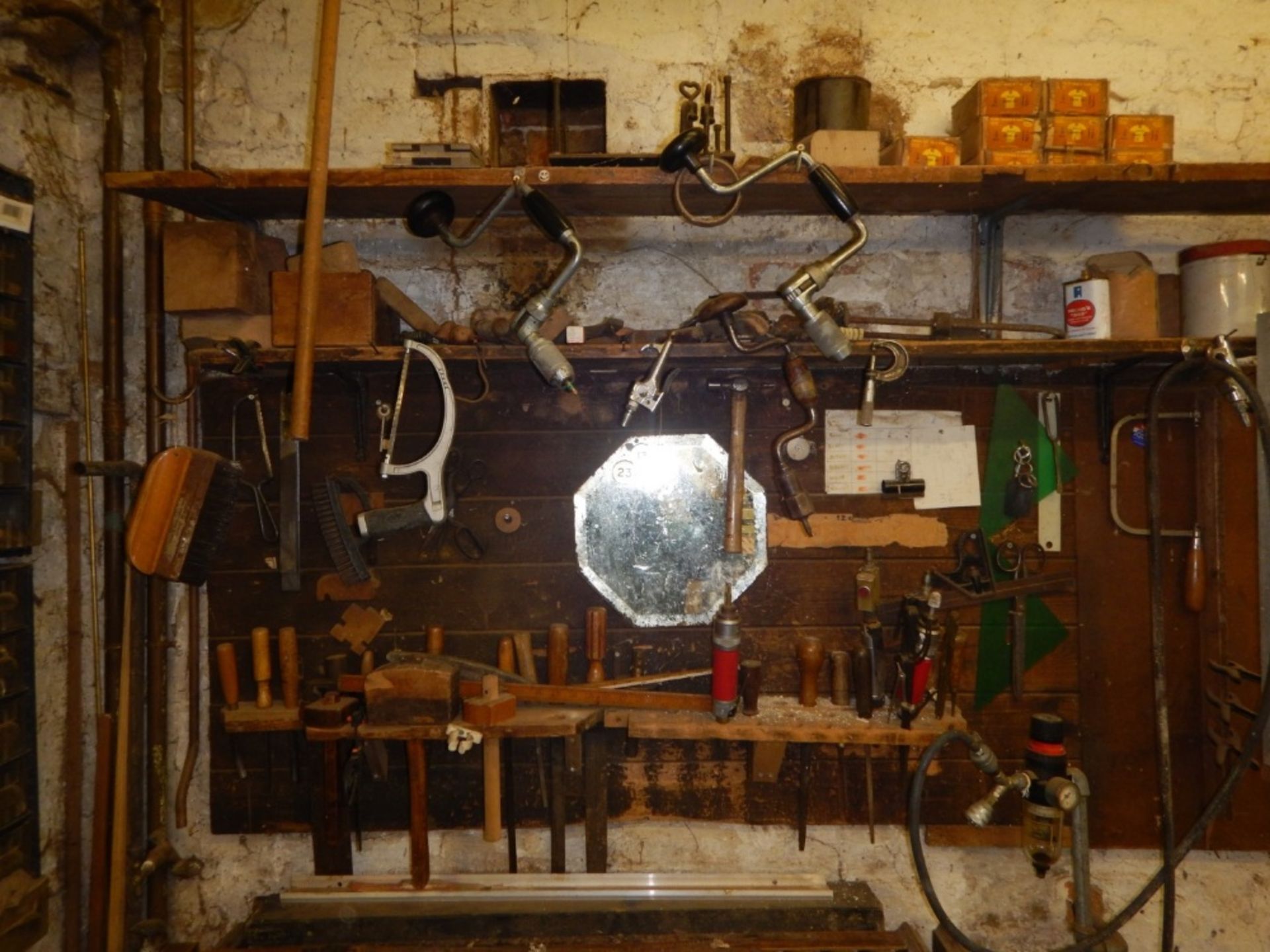 Various woodworking tools, including chisels, files, drills, etc. and spirit levels, etc. (3 shelve