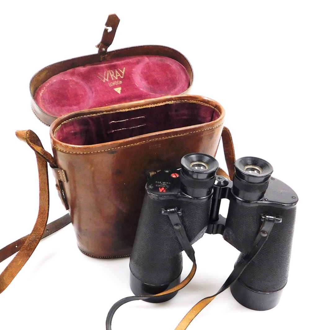 A pair of Canadian World War II military binoculars, CGB40MA 7x50, 22142-C, dated 1945, cased.