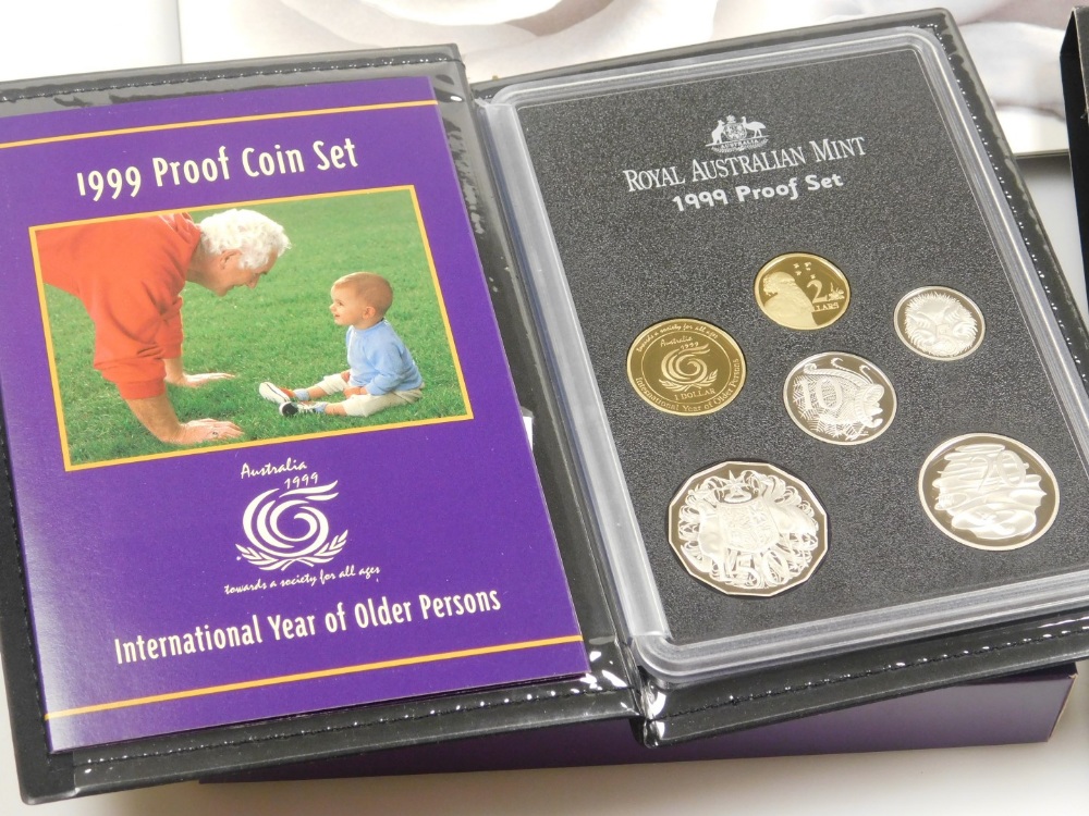 United Kingdom coin sets, including proof coin sets 1999 International Year of Older Persons, Emblem - Image 2 of 5