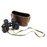 A pair of Rochester Wollensak 6x30 military binoculars, serial no. 19792, cased.