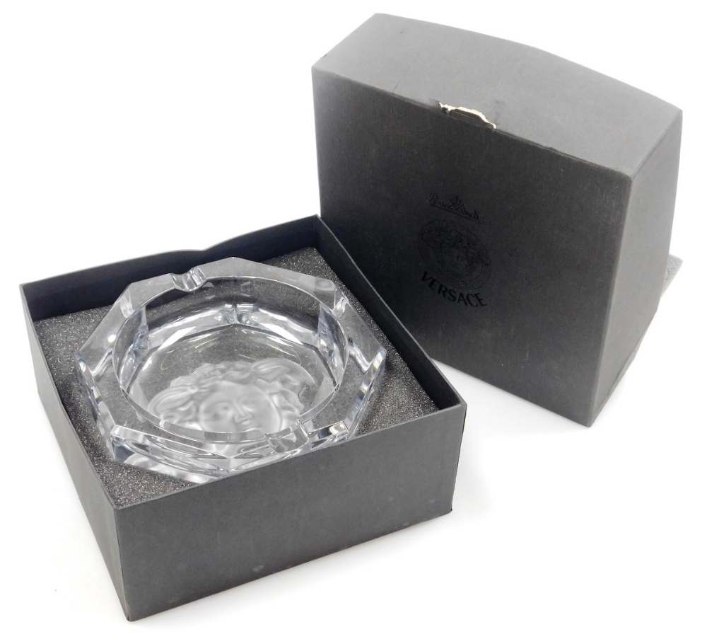 A Rosenthal Versace cut glass ashtray, of octagonal form, with a frosted cameo glass Versace emblem - Image 3 of 3