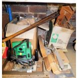 A Hitachi electric router, TR-12, various other tools, jigs, etc. (a quantity)