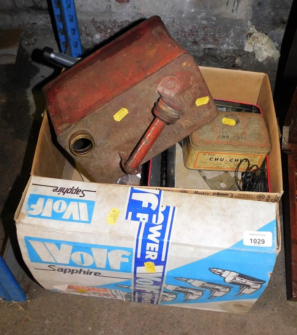 A metal oil can, a Wolf Sapphire electric drill, etc. (1 box and loose)