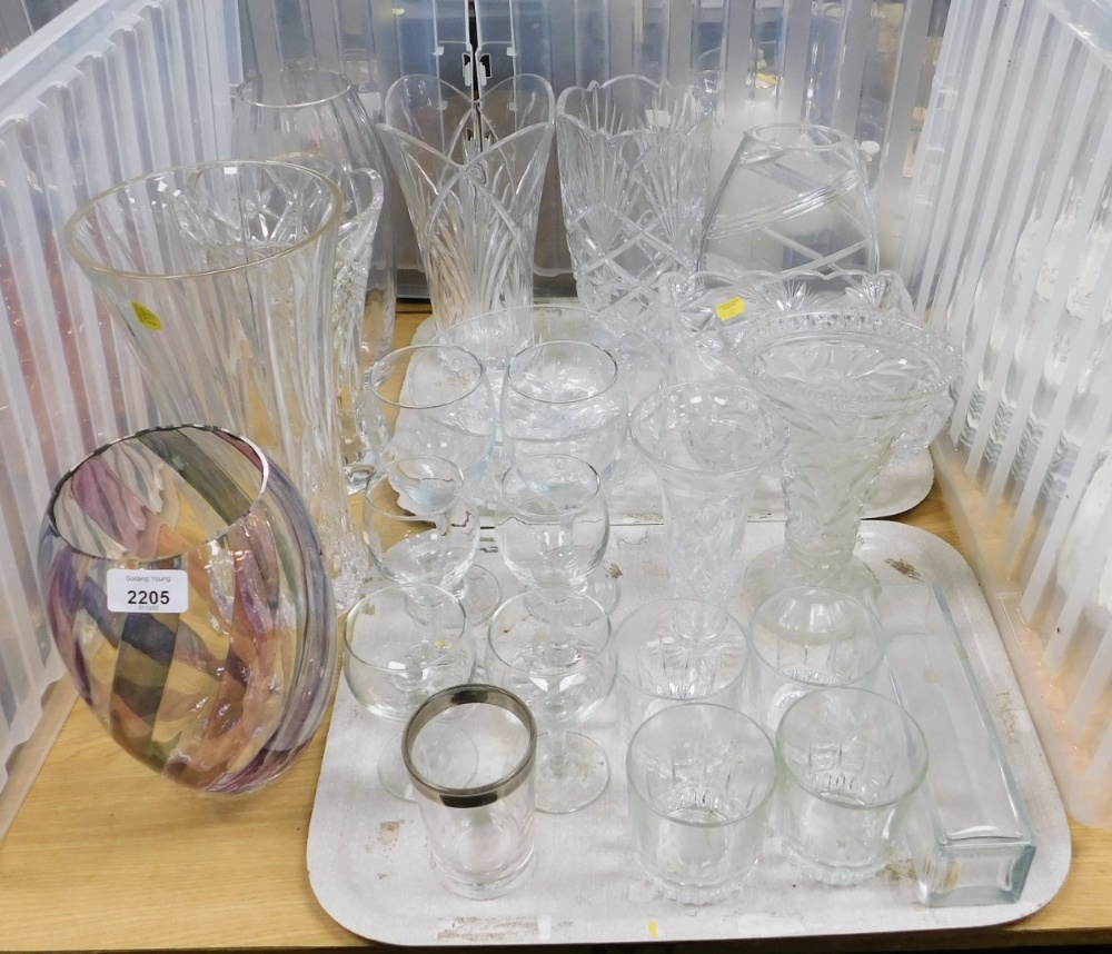 Various glassware, to include vases, tumblers, wine glasses, cylindrical vase with banded green and