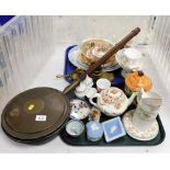 Decorative china and effects, to include a Wedgwood blue jasperware trinket box and cover, a Cottage