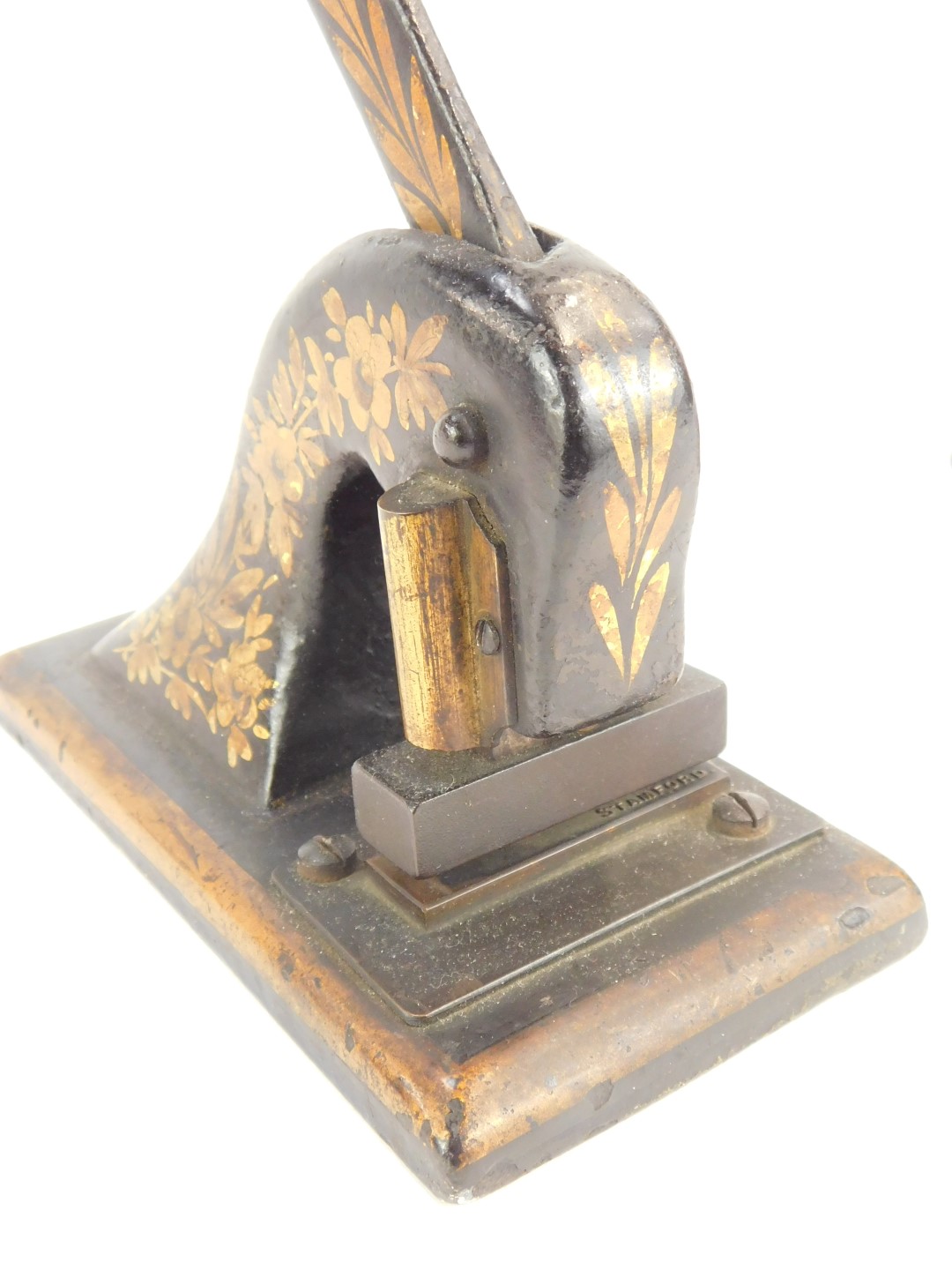 A Salter iron balance weight, painted in the Tole ware style, with red handle and flowers, and gilt - Image 4 of 4