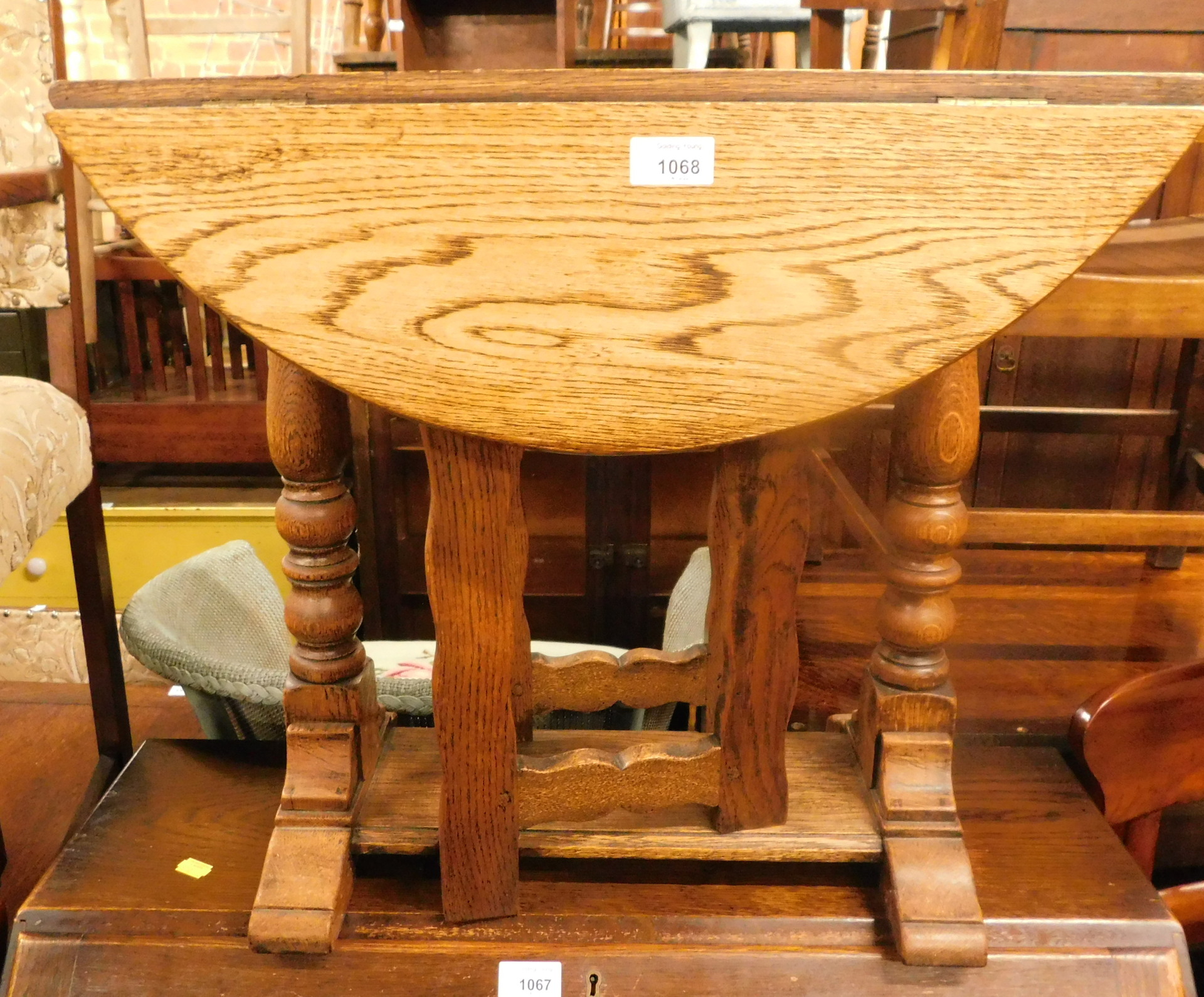 An oak drop leaf side table.