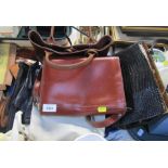 Lady's handbags, gloves, etc. (1 tray)