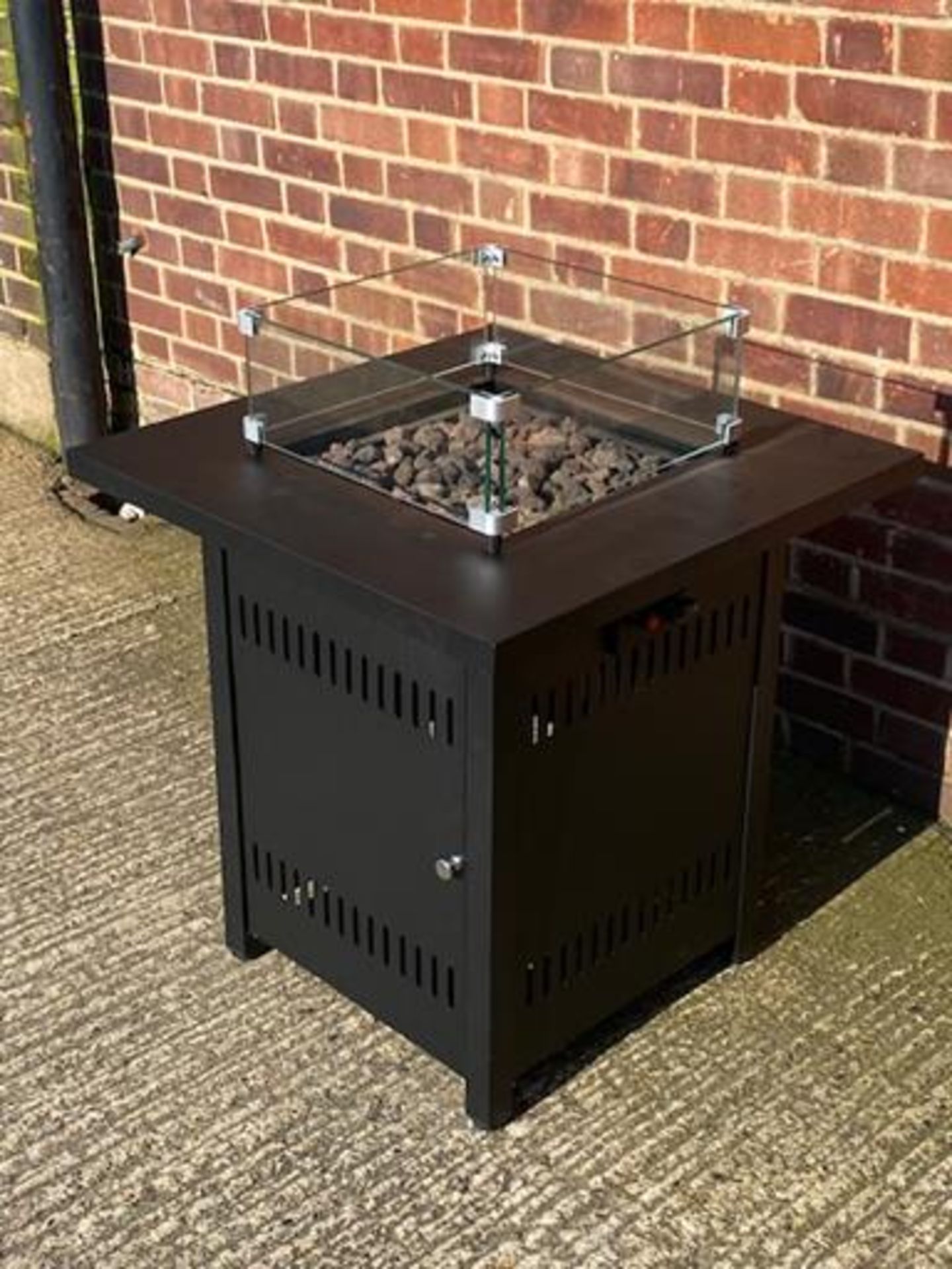 + VAT Brand New SRP £599.99 Chelsea Garden Company Special Edition Square Gas Fire Pit With Glass - Image 2 of 7