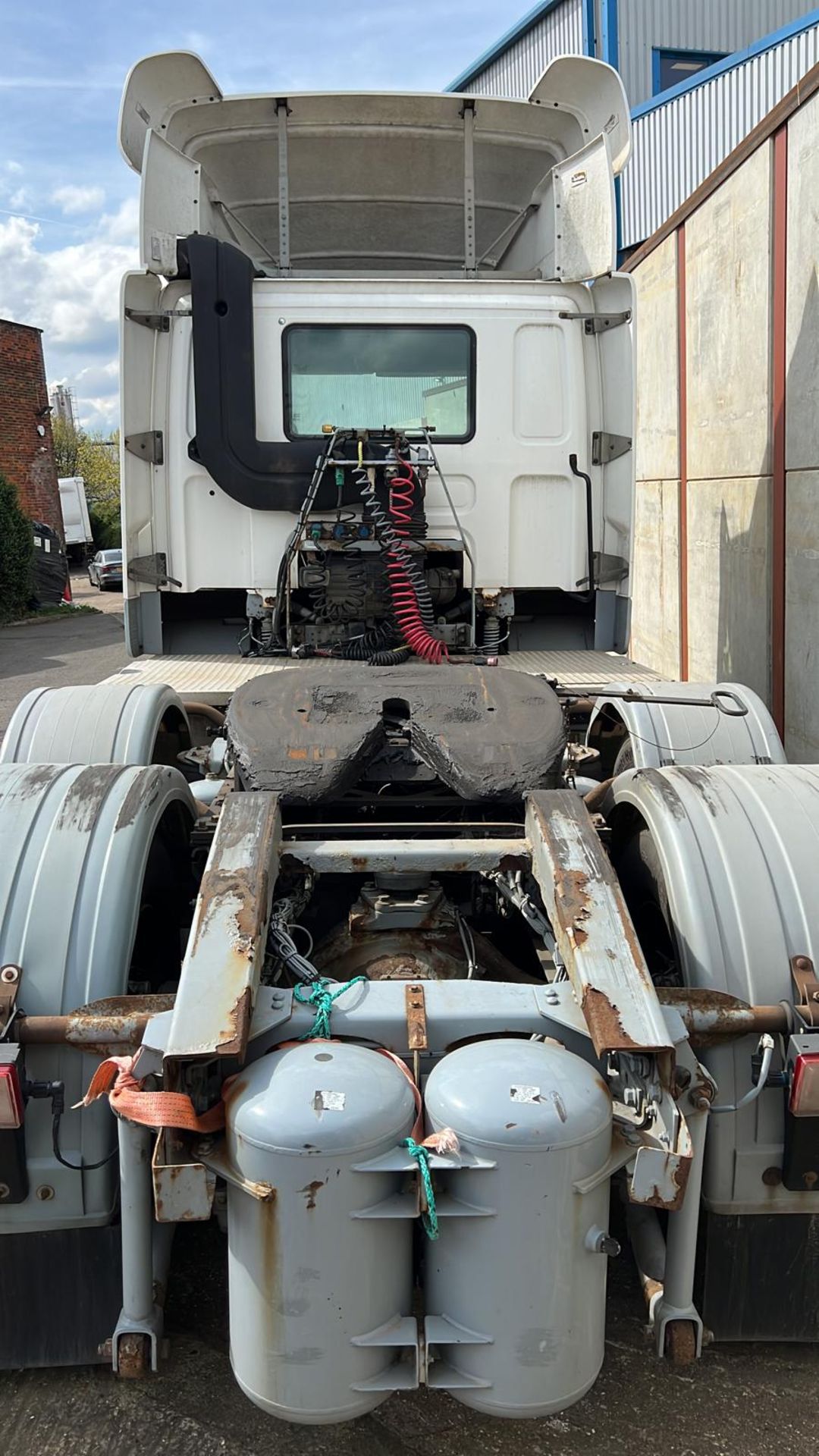 + VAT 2010 DAF CF 6x2 Artic Tractor Unit - Sliding 5th Wheel - Start And Drives However Some - Image 3 of 5