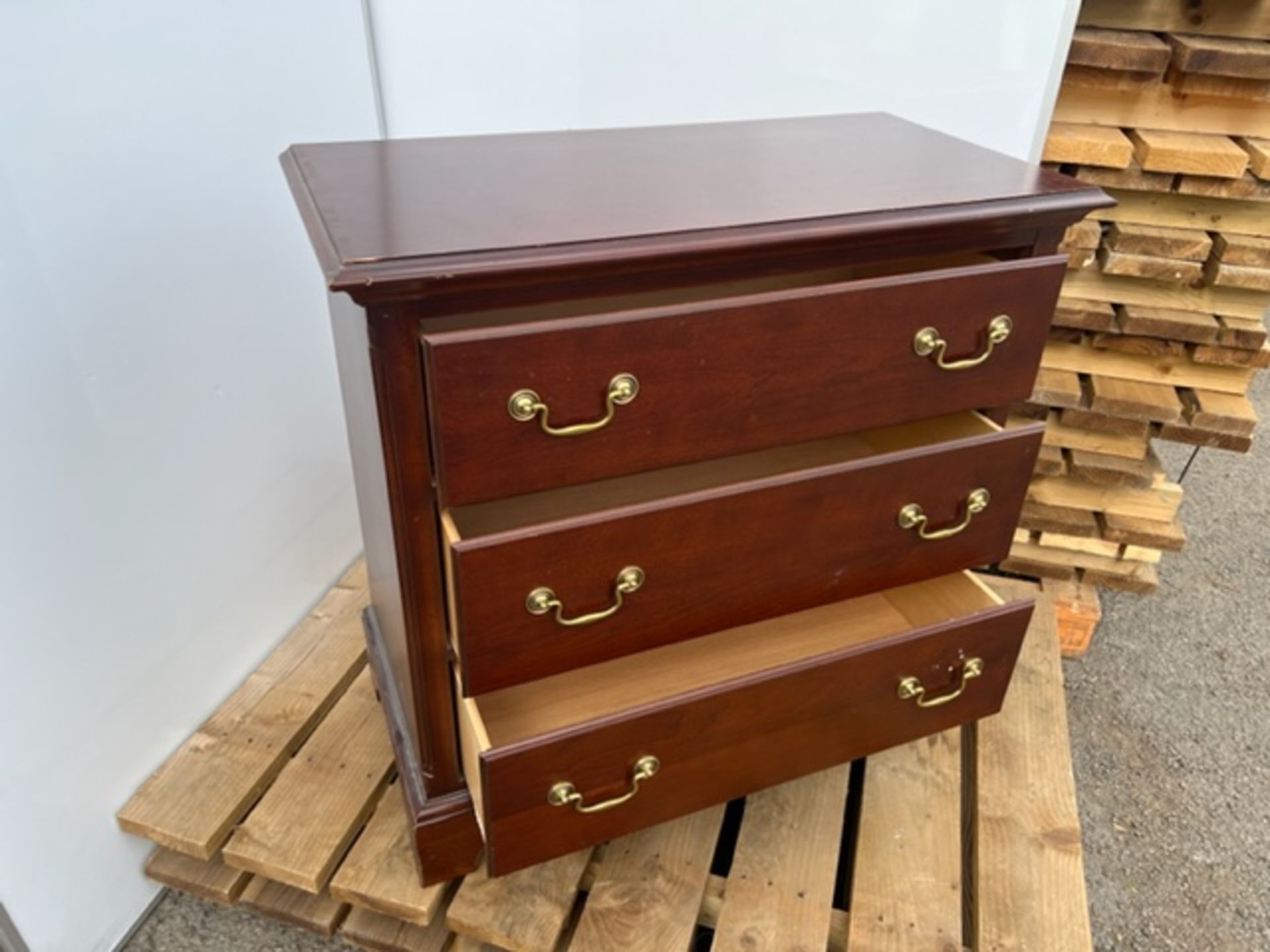 No VAT Cherrywood Three Drawer Chest Of Drawers - Image 2 of 2