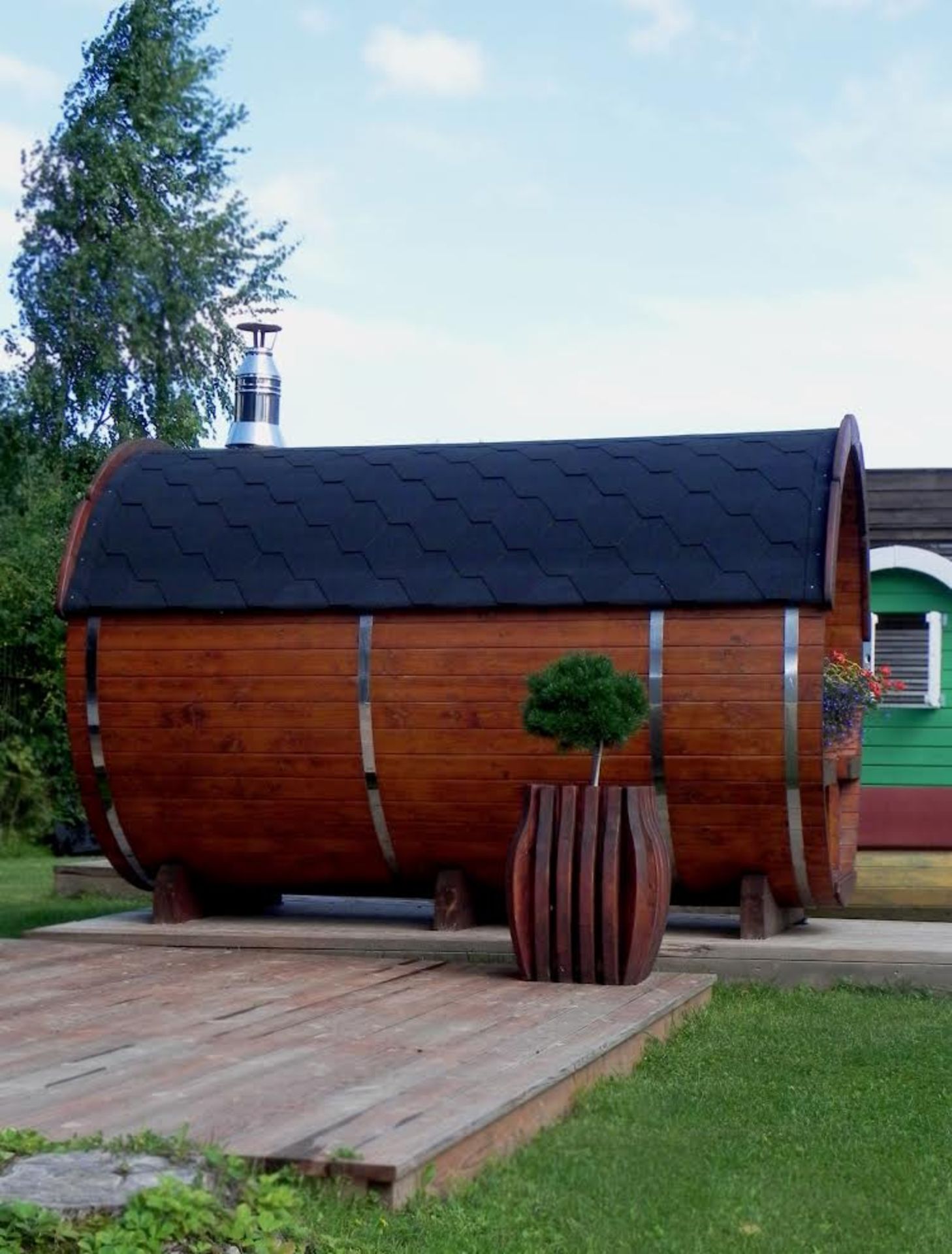 + VAT Brand New 2.5m Spruce Barrel With 1.9m Sauna Section - Benches - Changing Section At Front - - Image 8 of 8