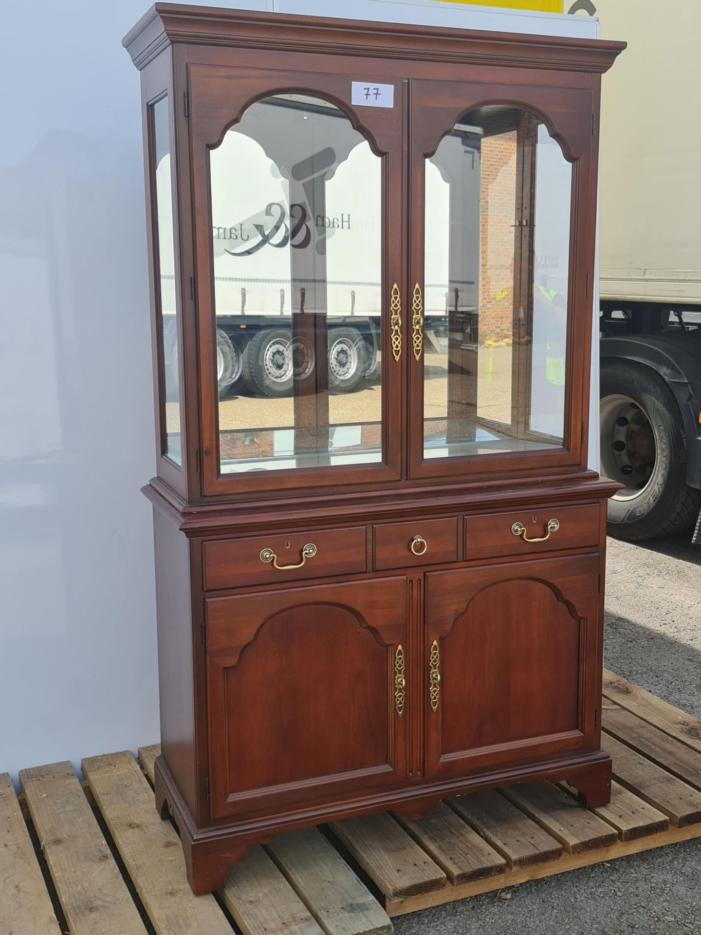 No VAT Large Cherrywood Display Cabinet With Glass Shelves - Image 2 of 2