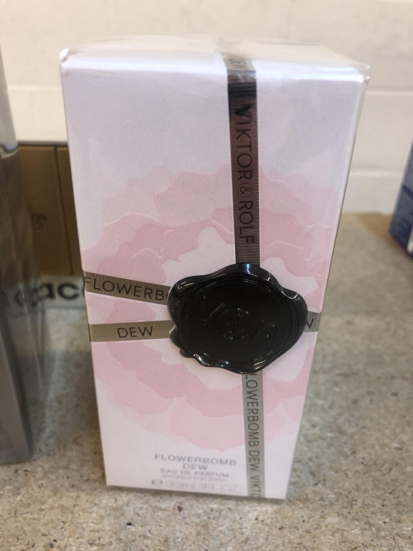 + VAT Brand New Viktor & Rolf Flowerbomb Dew 30ml EDP