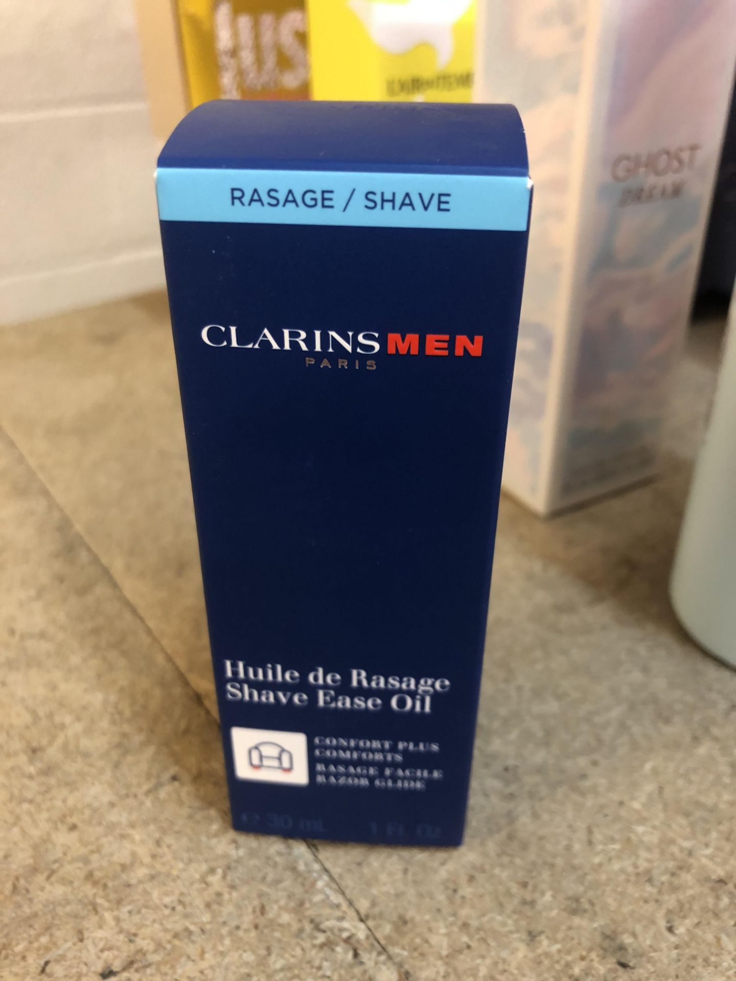 + VAT Brand New Clarins Men Shave Ease Oil 30ml